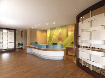 Hotel Springhill By Marriott Mission Valley 3*