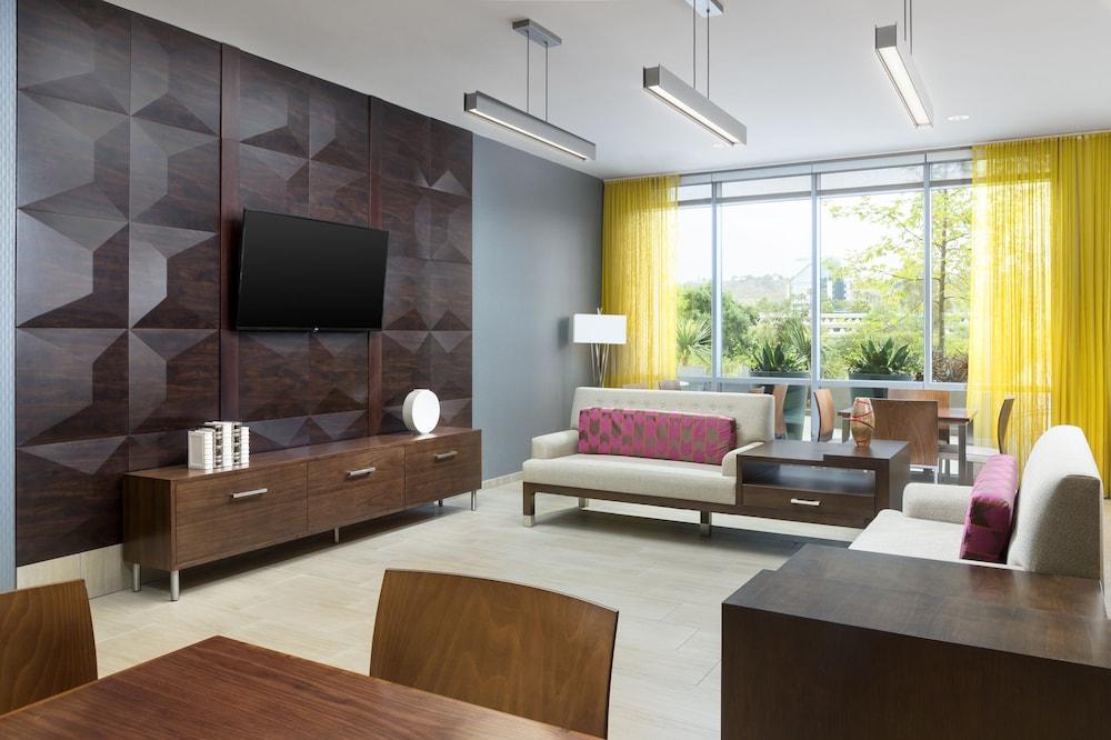 Springhill By Marriott Mission Valley Hotel 3*